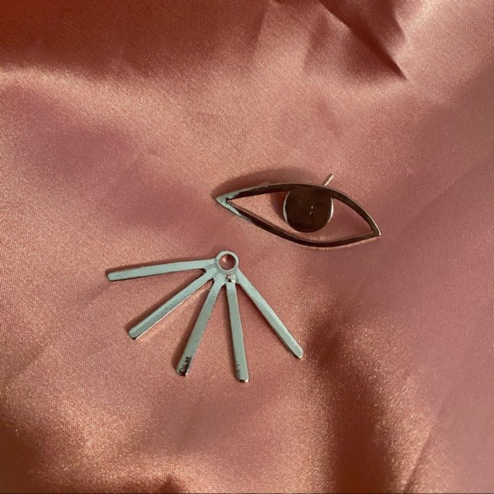 Eyes Light Ray Earrings Egypt Style - Picture 5 of 10